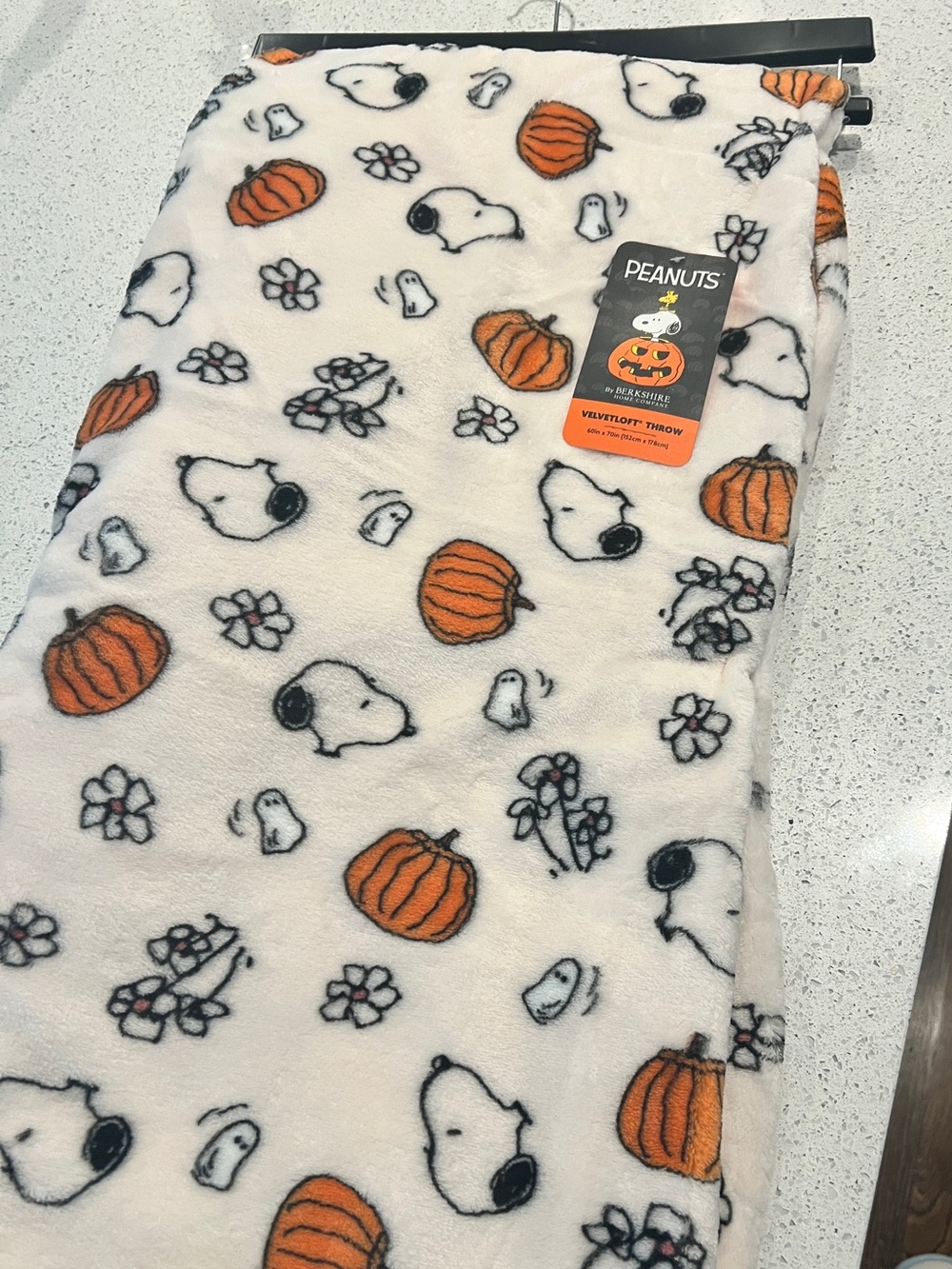 Berkshire Peanuts Snoopy Pumpkin Velvetloft Throw - Halloween 60x70